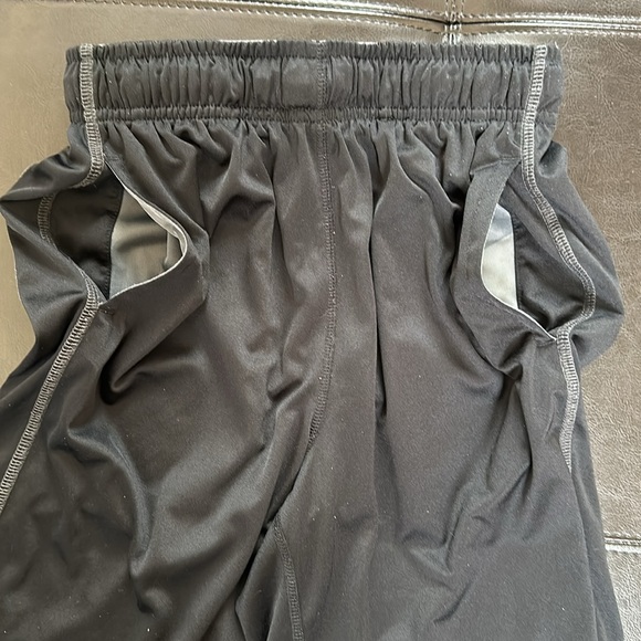 NIKE Dri Fit drawstring shorts - Picture 8 of 10